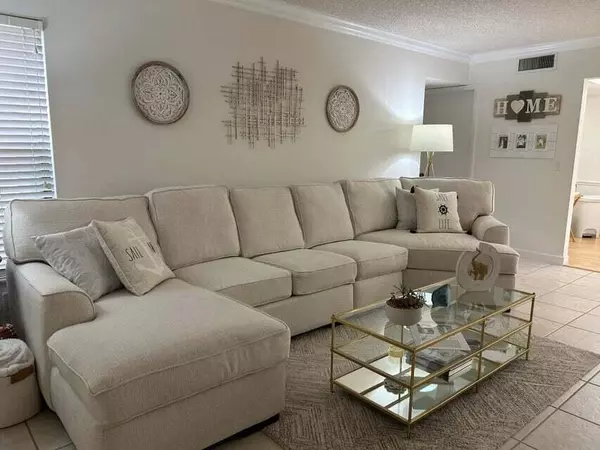 Greenacres, FL 33415,825 Sky Pine Way C1