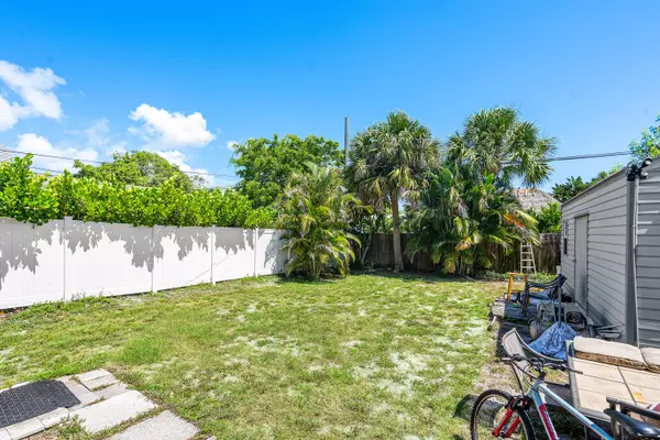 Delray Beach, FL 33444,221 NE 10th ST