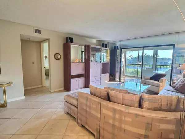 Delray Beach, FL 33446,14476 Amberly LN 203