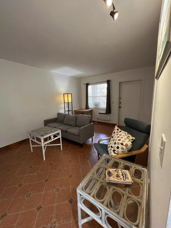 Palm Beach Shores, FL 33404,311 Inlet WAY 11