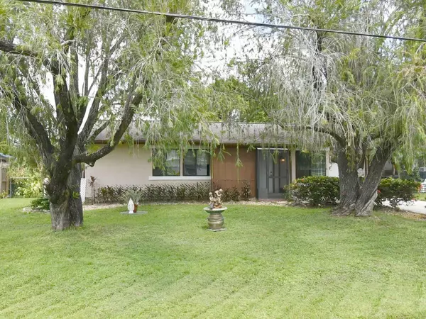 295 NW Archer AVE, Port Saint Lucie, FL 34983