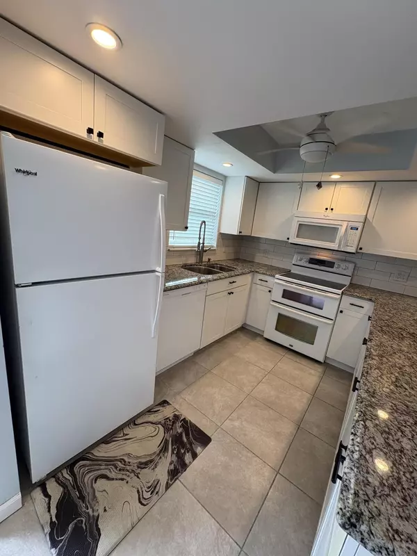 Stuart, FL 34996,2950 SE Ocean BLVD 34-5