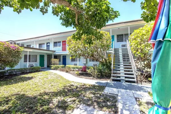 101 S Palmway 7, Lake Worth Beach, FL 33460