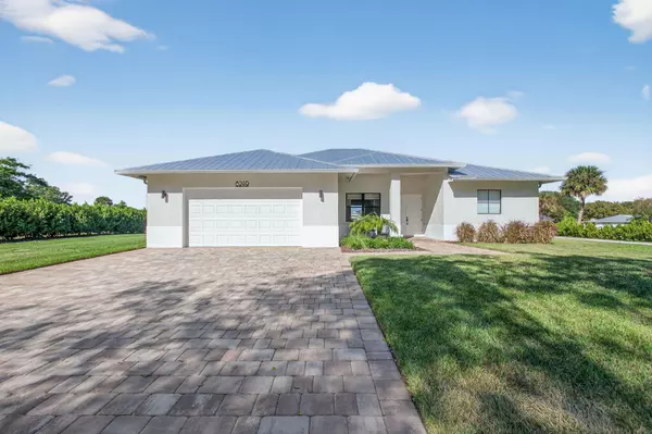 Hobe Sound, FL 33455,8249 SE Dharlys ST