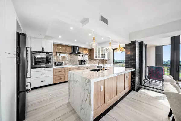 West Palm Beach, FL 33401,2427 Presidential WAY 802