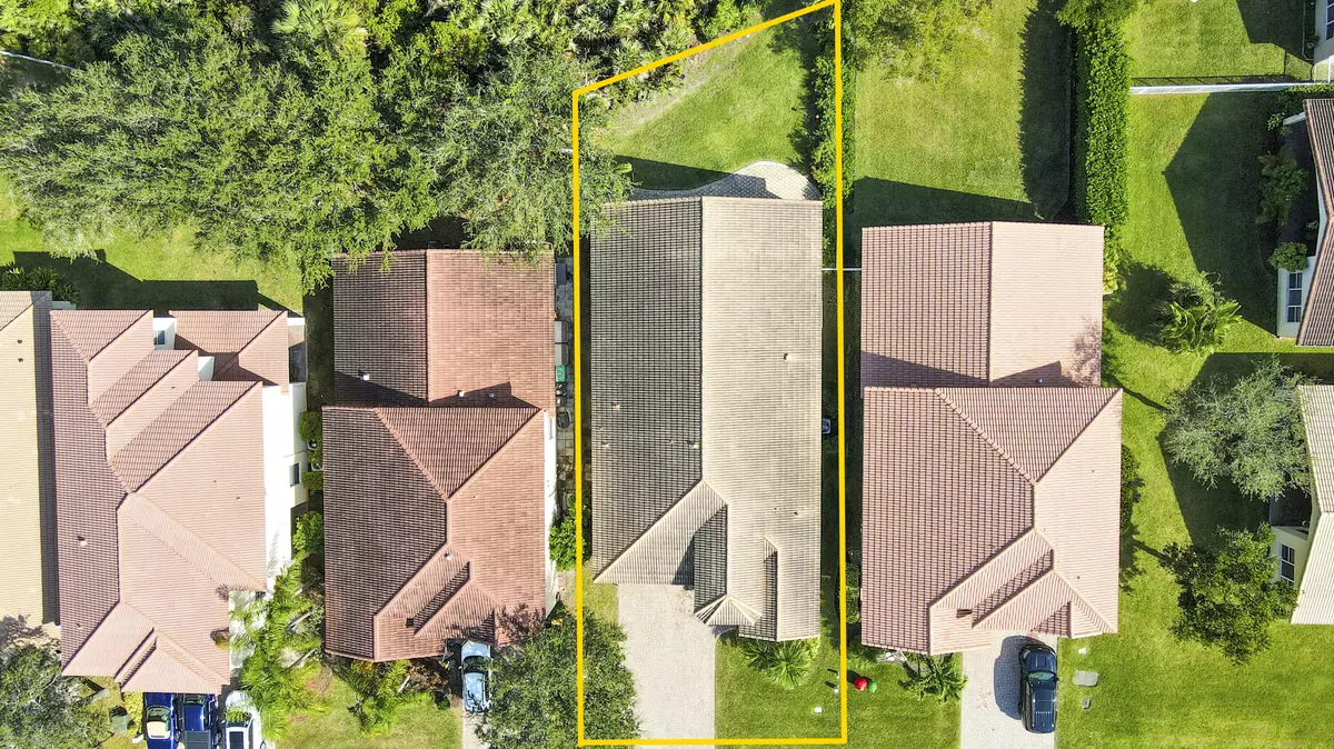 Stuart, FL 34997,5017 SE Graham DR