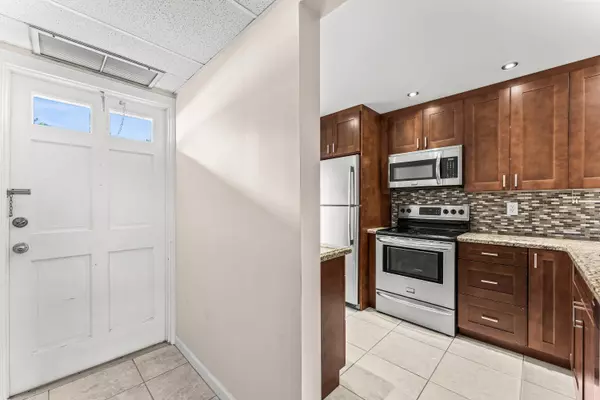 Boca Raton, FL 33431,400 NE 20th ST D101