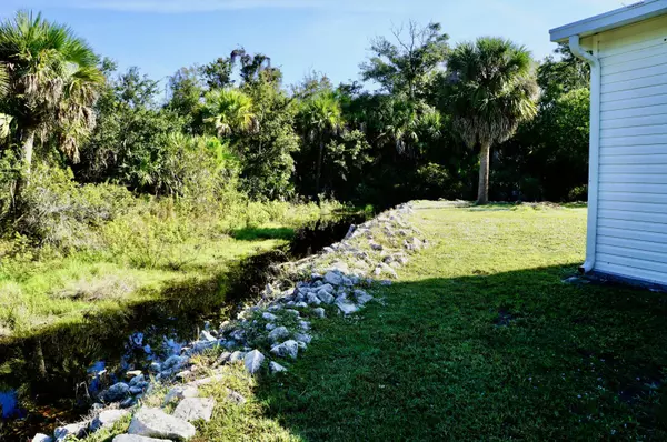 Fort Pierce, FL 34982,325 Mockingbird AVE