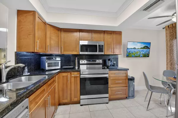 Boca Raton, FL 33498,10911 Lake Front PL