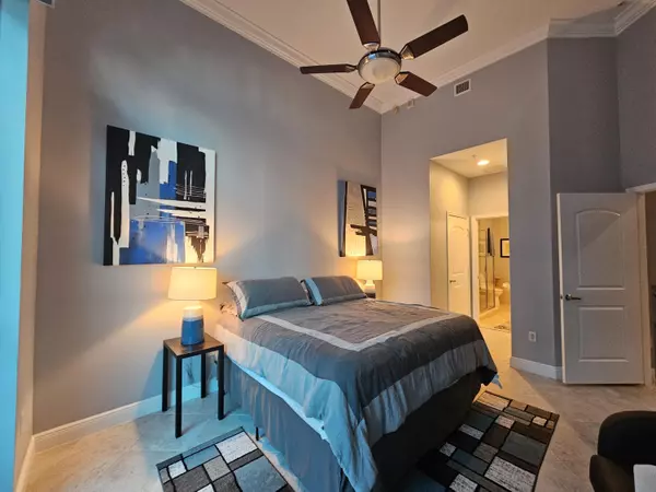 West Palm Beach, FL 33401,701 S Olive AVE 317