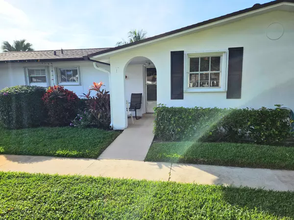 West Palm Beach, FL 33415,2920 E Crosley DR B