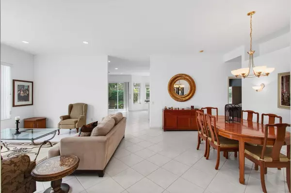 Delray Beach, FL 33446,7102 Prado Lake DR