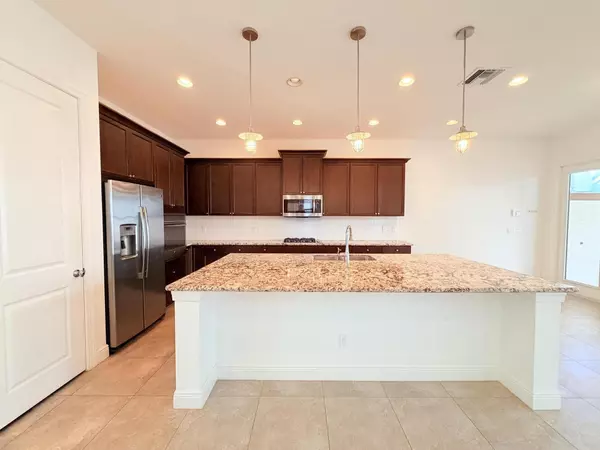 Palm Beach Gardens, FL 33418,2074 Dickens TER