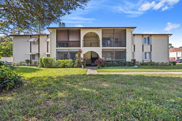 3622 La Playas CT B-2, Greenacres, FL 33463