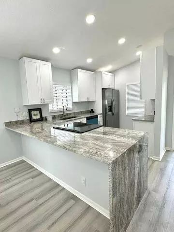 Boca Raton, FL 33496,8625 Raintree CT