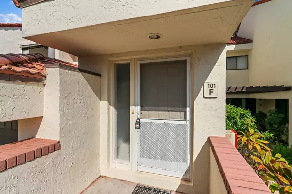 Juno Beach, FL 33408,101 Sea Oats DR F