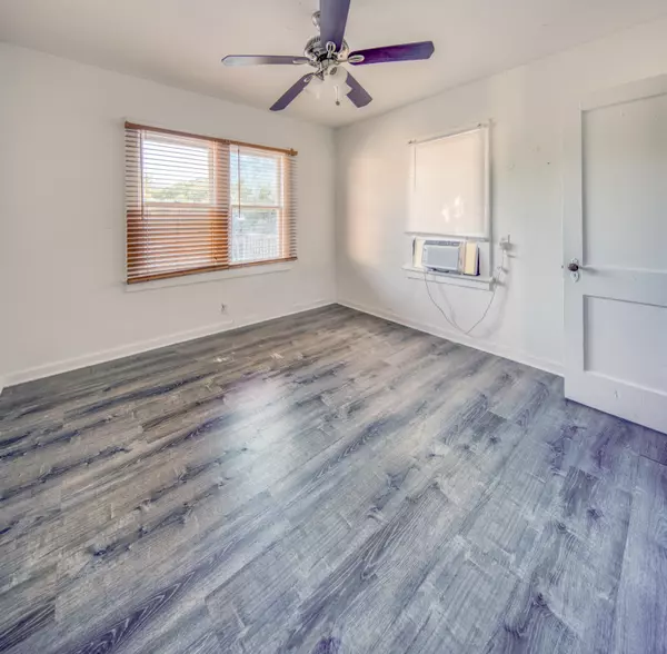 Lake Worth Beach, FL 33460,505 S J ST Up