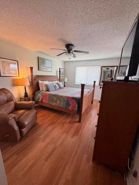 Jupiter, FL 33477,353 S Us Highway 1 A407