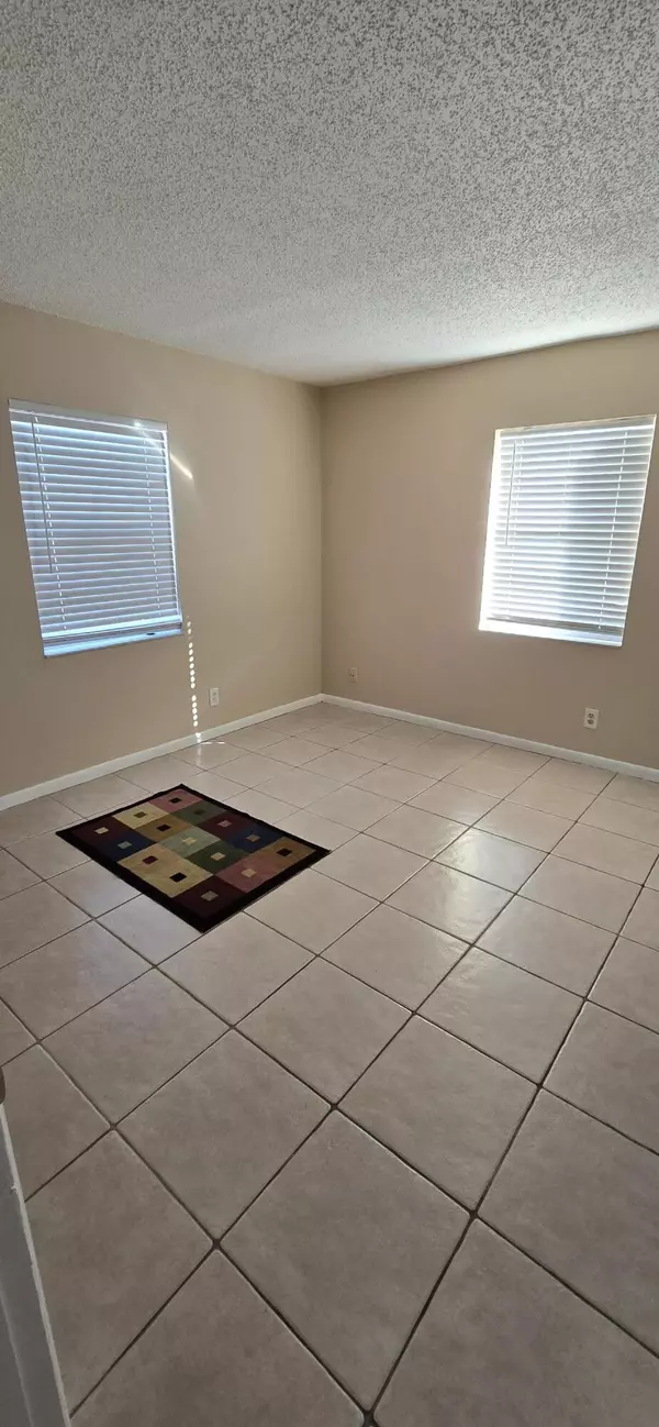 Lake Worth Beach, FL 33460,1600 S N ST 107