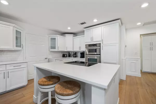 Hypoluxo, FL 33462,100 Neptune DR