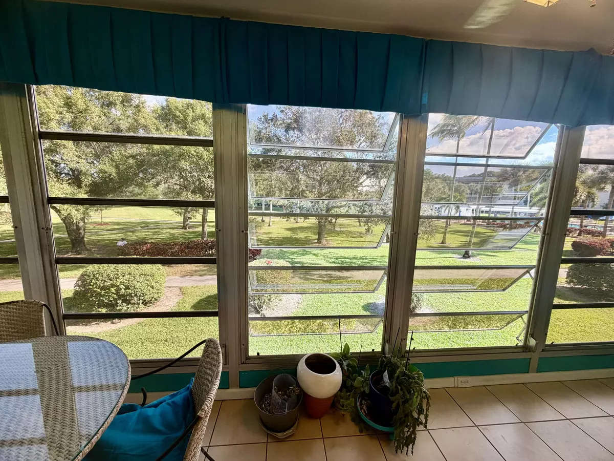 Coconut Creek, FL 33066,2901 Victoria CIR D2