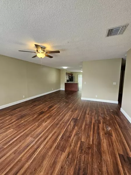 4876 Orleans CT B, Haverhill, FL 33415