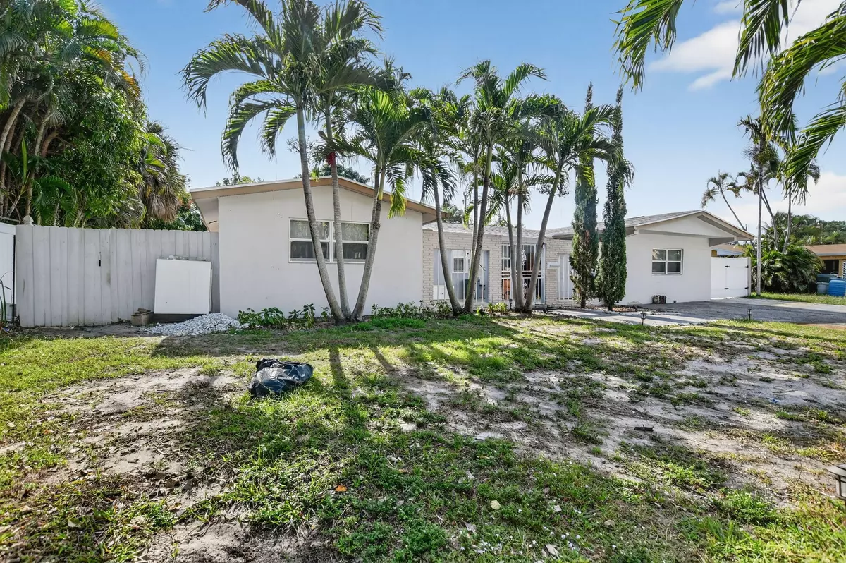 Boca Raton, FL 33432,256 SW 11th PL