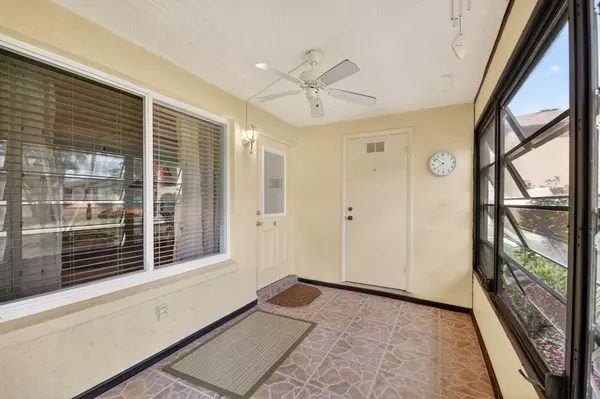 Greenacres, FL 33463,310 Pine Ridge CIR B-1