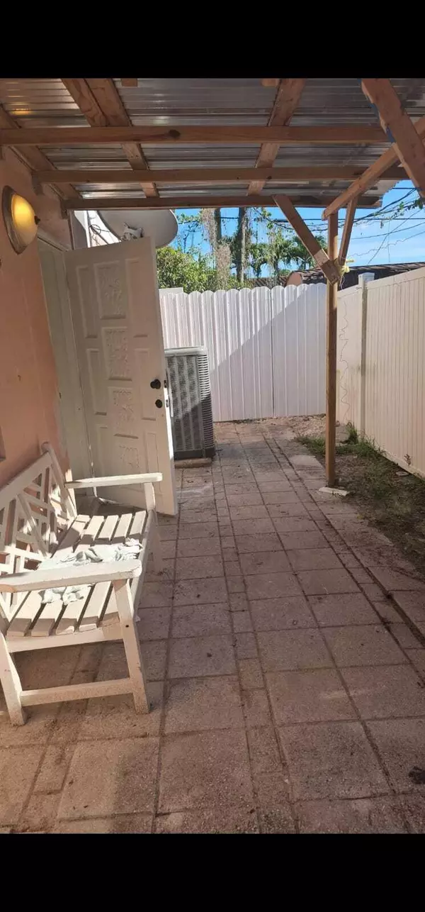 210 W 60 ST B, Hialeah, FL 33012