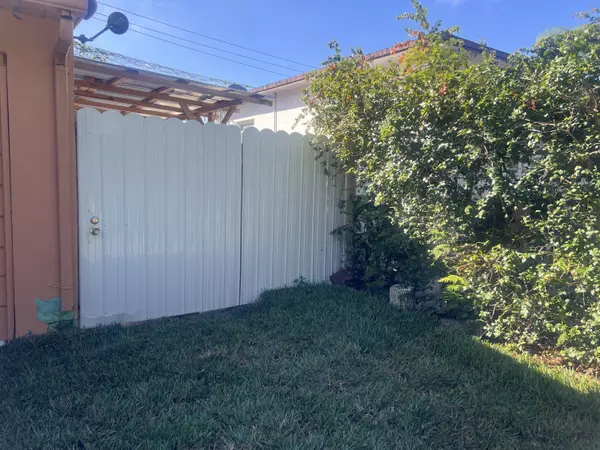 Hialeah, FL 33012,210 W 60 ST B