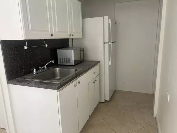 Hialeah, FL 33012,210 W 60 ST B