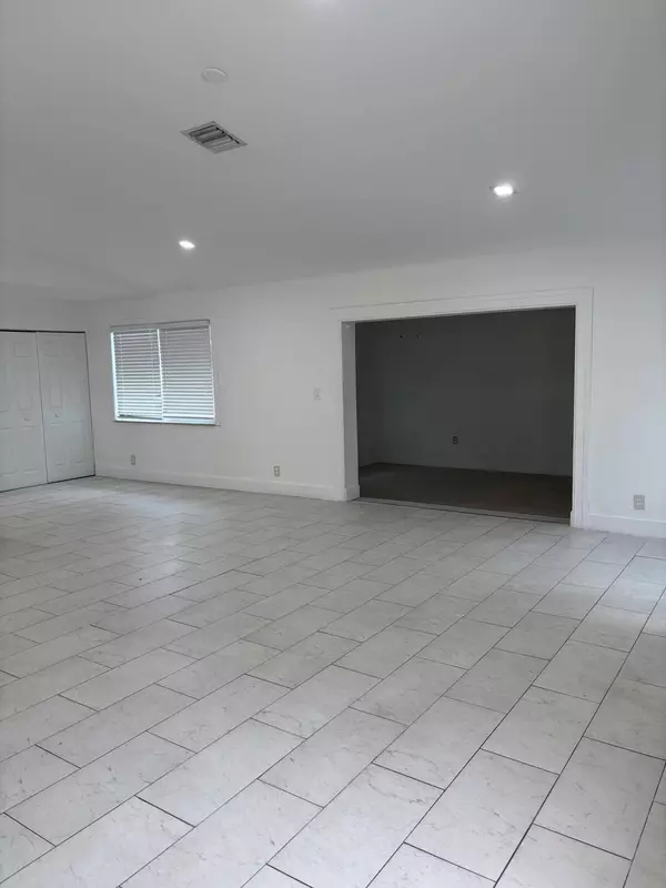 Lauderhill, FL 33351,4930 NW 85th TER