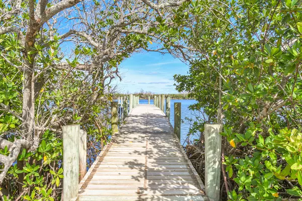 Stuart, FL 34997,5363 SE Miles Grant RD D203