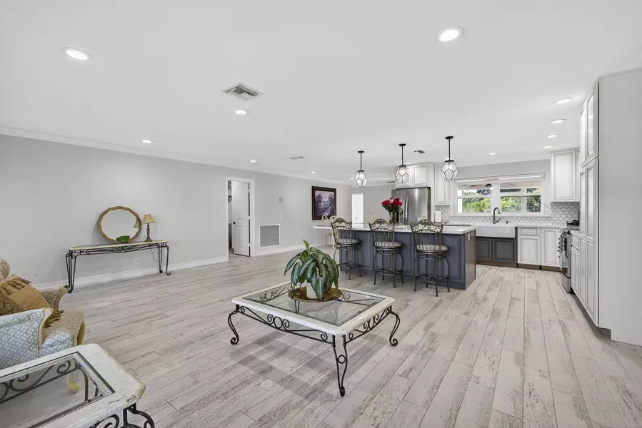 16490 Rustic RD, Wellington, FL 33470