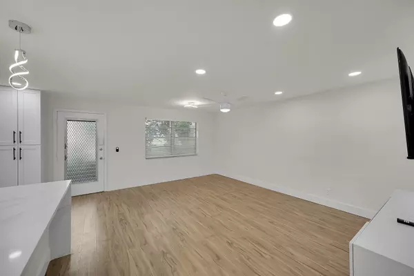 Delray Beach, FL 33484,582 Flanders M DR