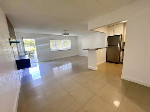 Palm Springs, FL 33461,2100 Springdale BLVD 112y