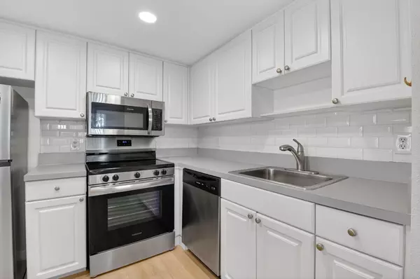 Delray Beach, FL 33484,51 Flanders B