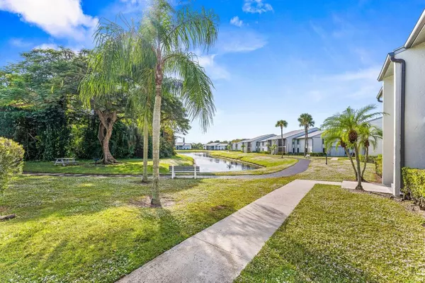 West Palm Beach, FL 33409,1006 Green Pine BLVD F1