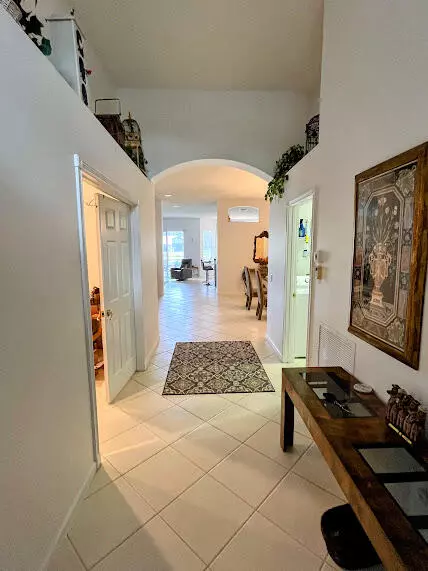 Boynton Beach, FL 33437,7601 Las Cruces CT