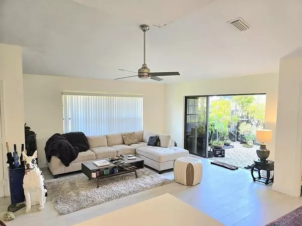 Fort Pierce, FL 34950,1705 Mariners CV B