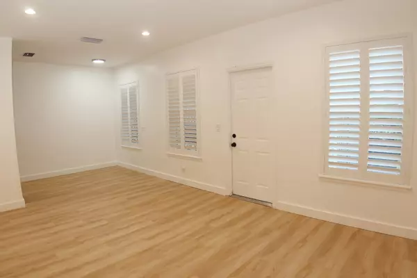 West Palm Beach, FL 33401,614 Palm ST 1