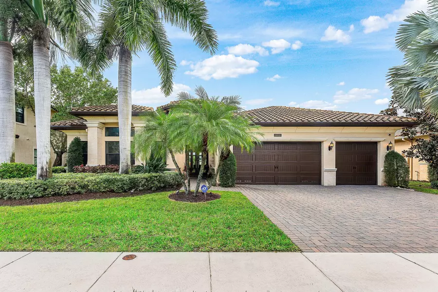 16631 Chesapeake Bay CT, Delray Beach, FL 33446