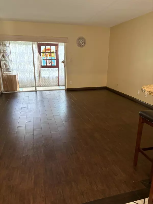 West Palm Beach, FL 33417,26 Golf'S Edge B