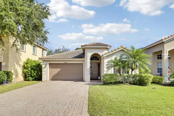 5017 SE Graham DR, Stuart, FL 34997