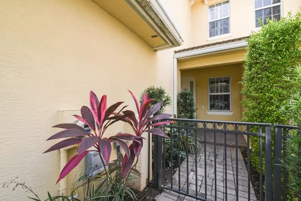 Palm Beach Gardens, FL 33418,4644 Cadiz CIR