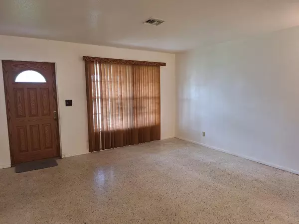 West Palm Beach, FL 33415,2596 Rosehaven RD