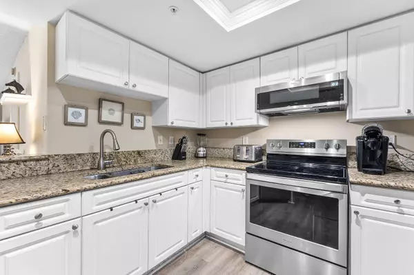 Royal Palm Beach, FL 33411,1000 S Crestwood CT 1015