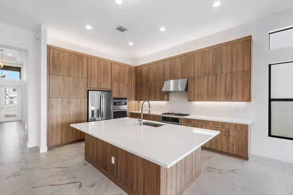 Boca Raton, FL 33434,8254 Royal County Down RD