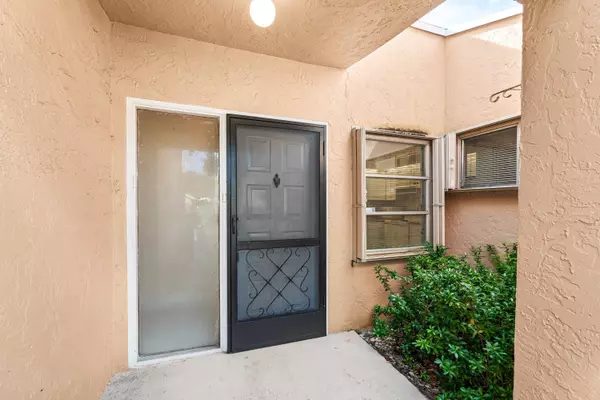 Boca Raton, FL 33496,8248 Summerbreeze LN