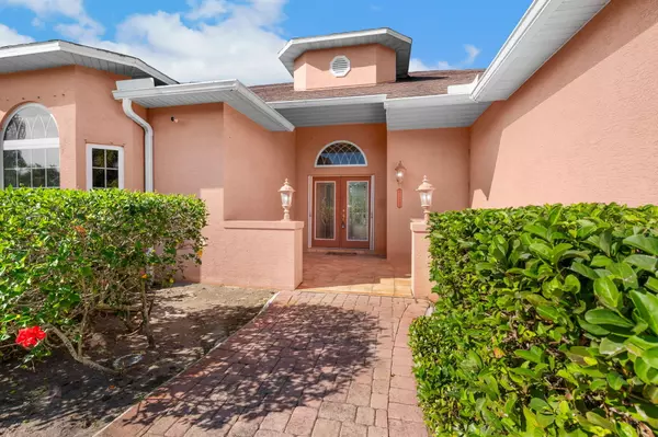 Fort Pierce, FL 34951,5125 Southwind TRL